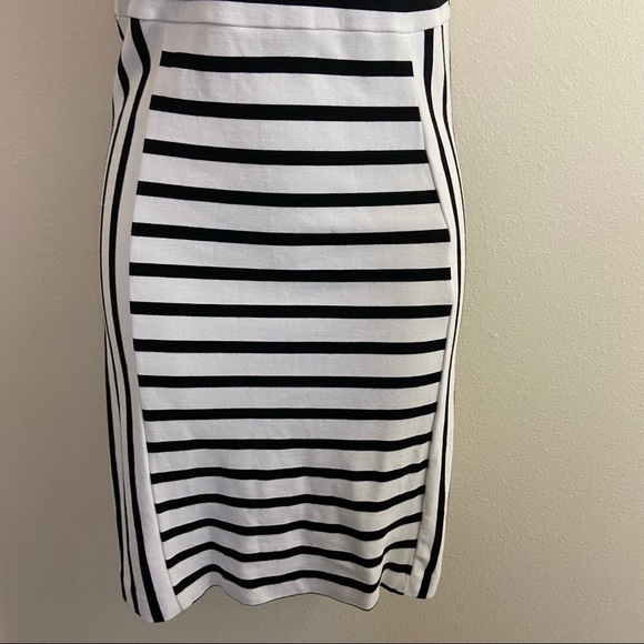 Cupcakes and Cashmere Elliot Stripe Body-Con Dress Black White Sleeveless Sz XS - Picture 4 of 11